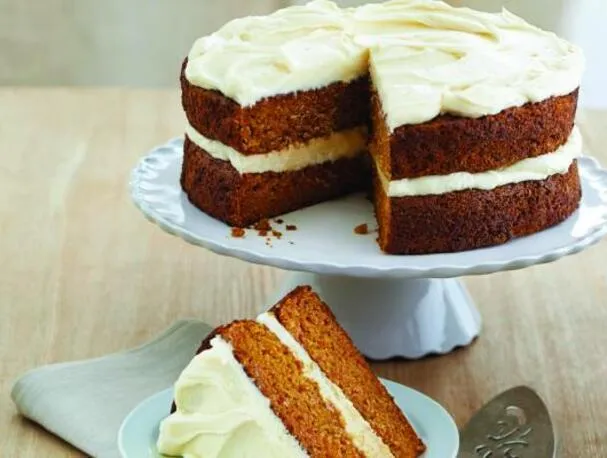 Gâteau aux carottes classique d'automne