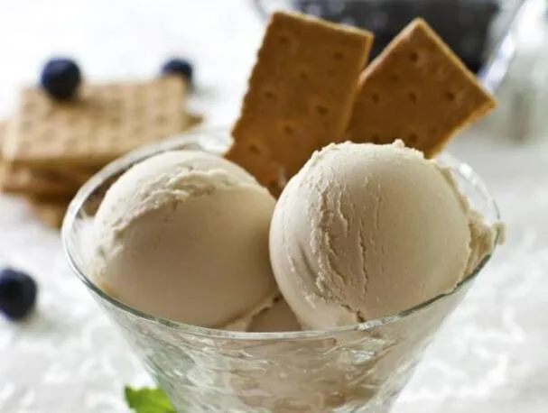 Crème glacée sans produits laitiers au gâteau au fromage de Galaxy Nutritional Foods