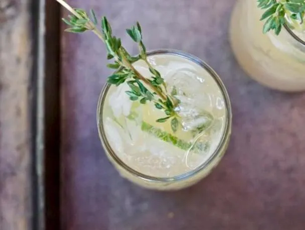 Gin Rickey à l'essence de framboise