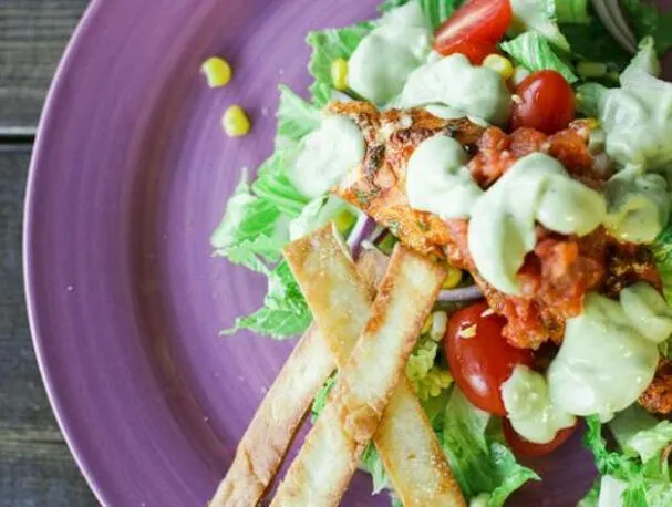 Salade de Tacos de Poisson Saine et Épicée