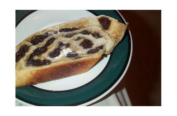 Pain aux raisins italien