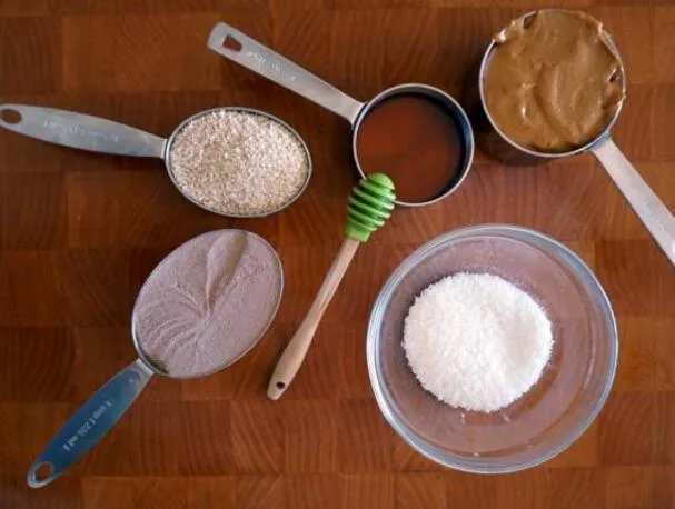Boules de beurre de cacahuète à 5 ingrédients