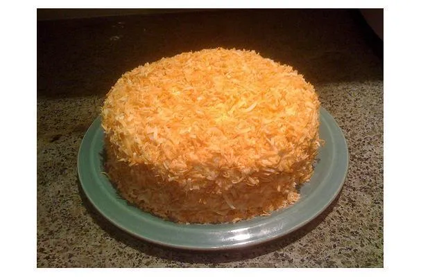 Gâteau à l'ananas, à la noix de coco et au rhum