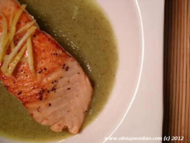 Saumon sur purée de kiwi et de citron