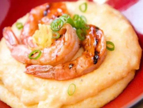 Crevettes et gruau grillés