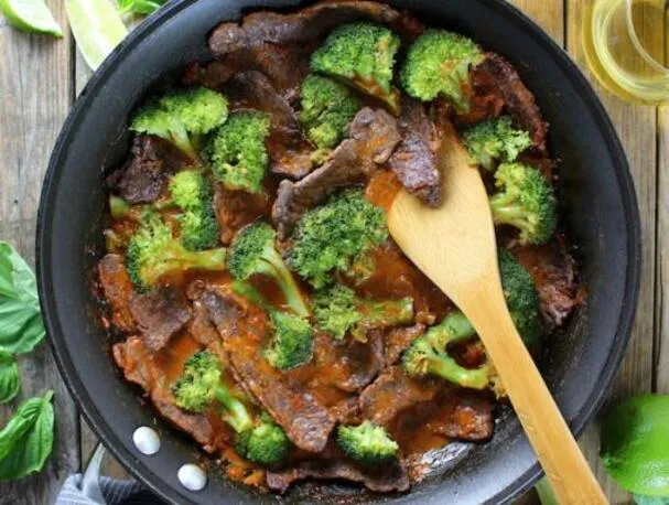 Bœuf thaï au brocoli