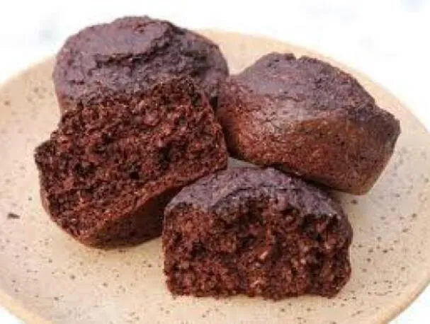 Muffins au son et aux pépites de chocolat avec du chocolat noir sain Xocai