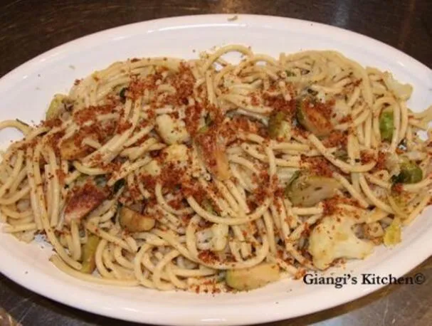 Bucatini aux choux-fleurs et aux choux de Bruxelles
