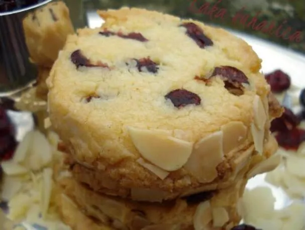 Sablés aux amandes et aux canneberges